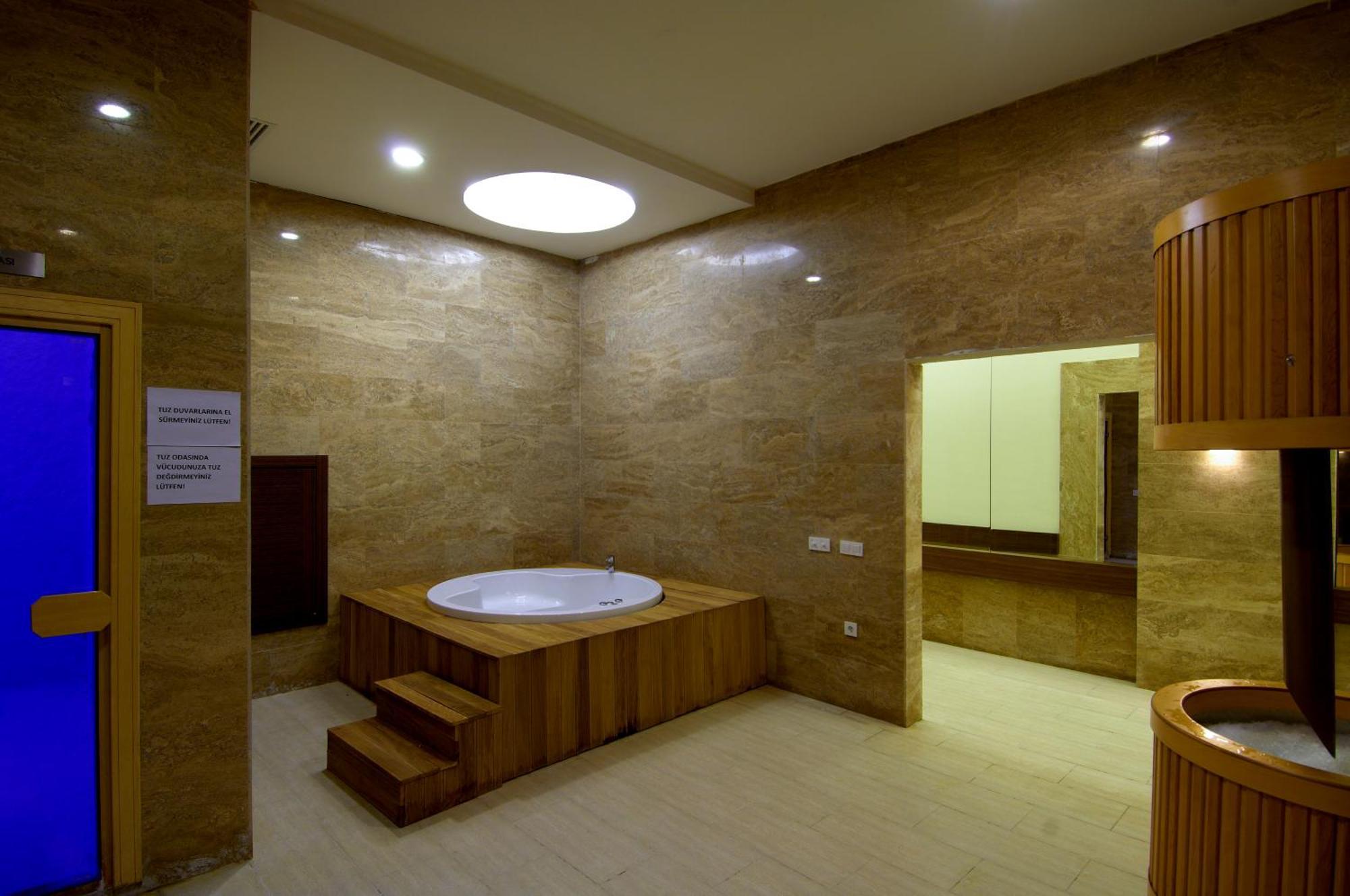 Safran Thermal Resort Sandıklı Esterno foto
