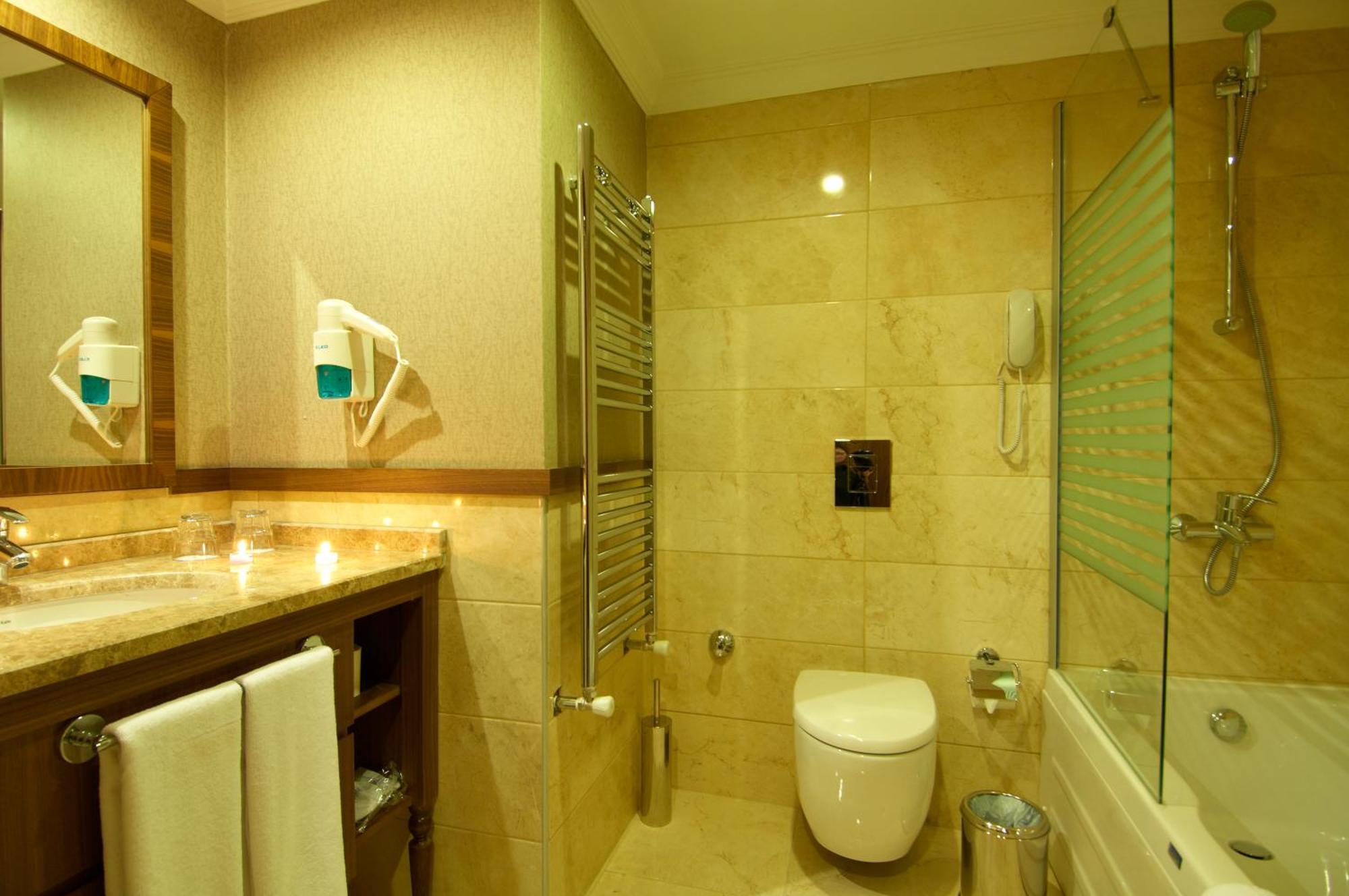 Safran Thermal Resort Sandıklı Esterno foto